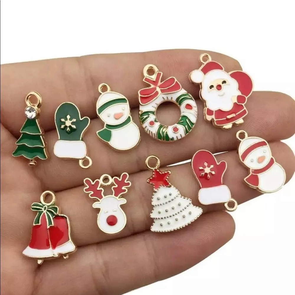 10 piece Christmas charm pendant lot